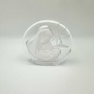 The Danbury Mint Lead Crystal Christmas 1979 Mary Mother Child Paperweight E7993